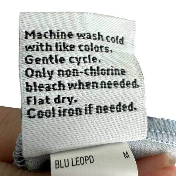 Nine West NWT Colorful Leopard Print Long Sleeve Round Neck Lightweight Blouse M - Picture 9 of 9